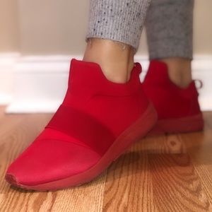 Red Steve Madden Sneakers❕❤️